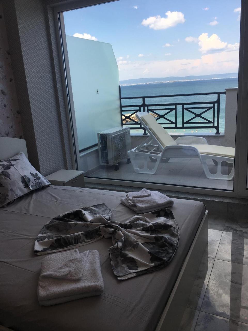 Appartamento Golden Sea View Penthouse Pomorie Esterno foto