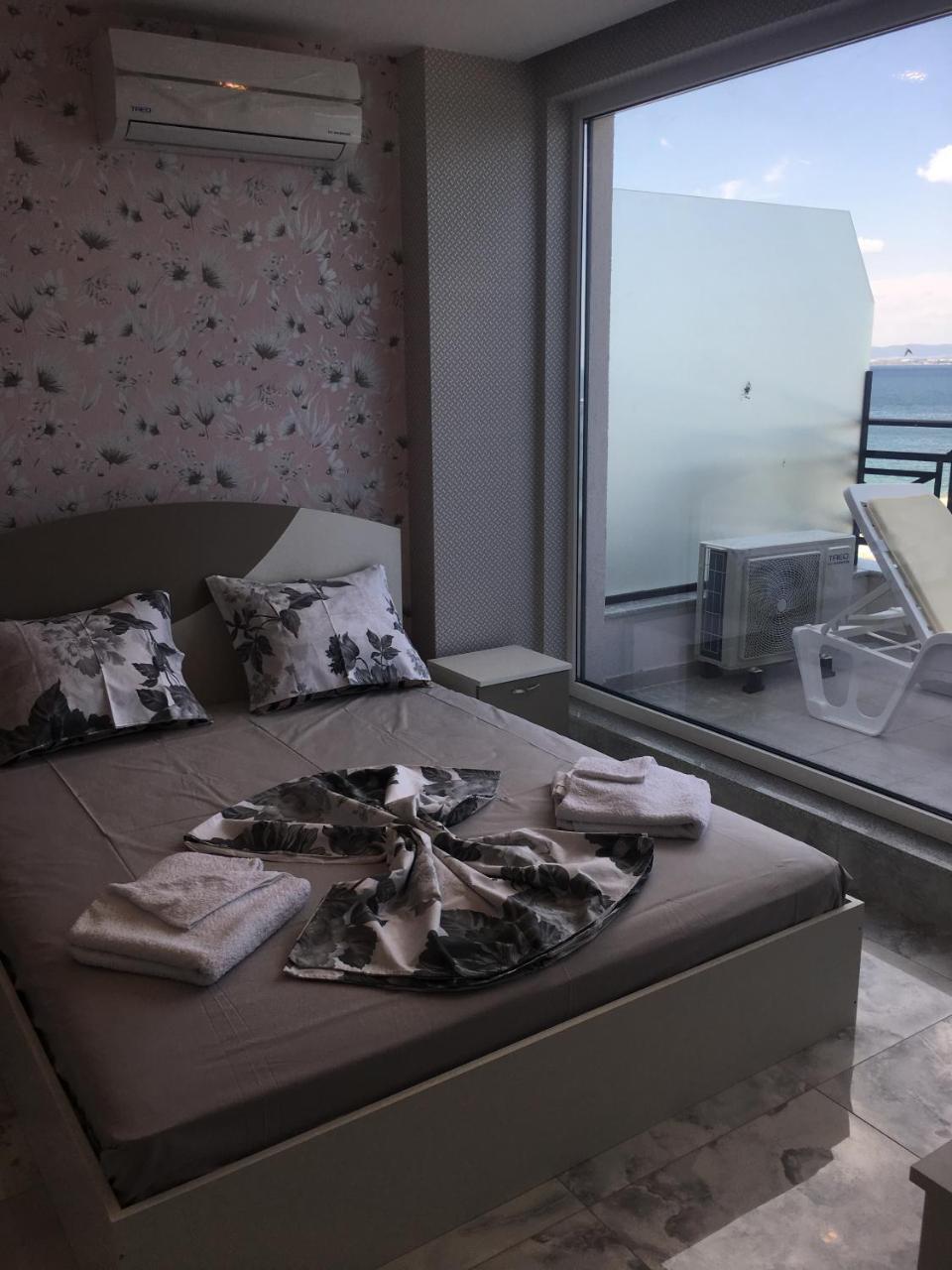 Appartamento Golden Sea View Penthouse Pomorie Esterno foto